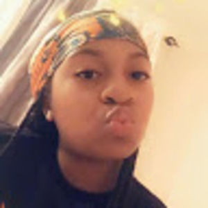 Meet your Posher, Niya